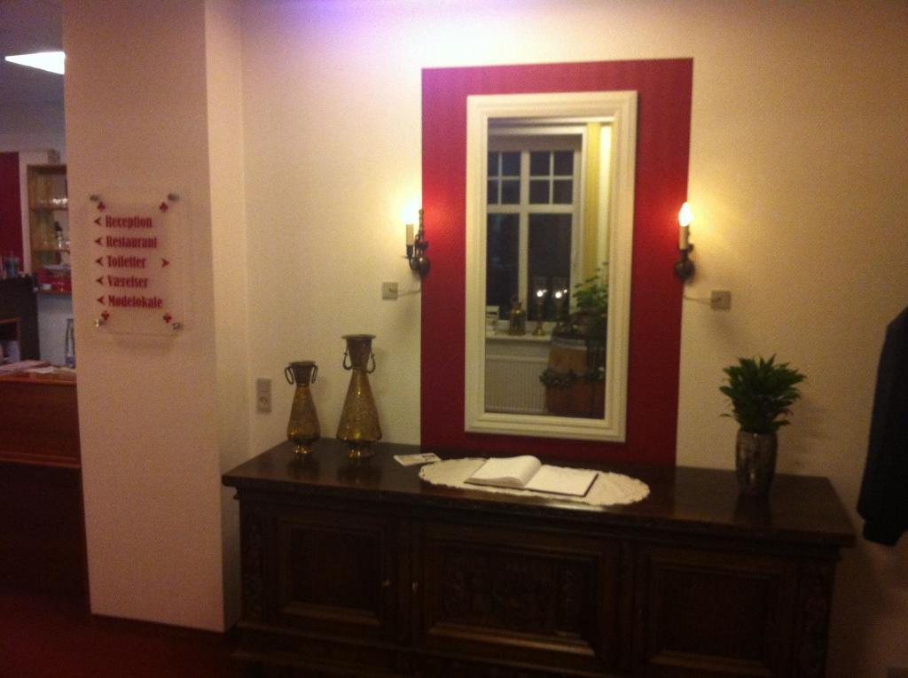 Hotel Klover Es Hellevad Экстерьер фото